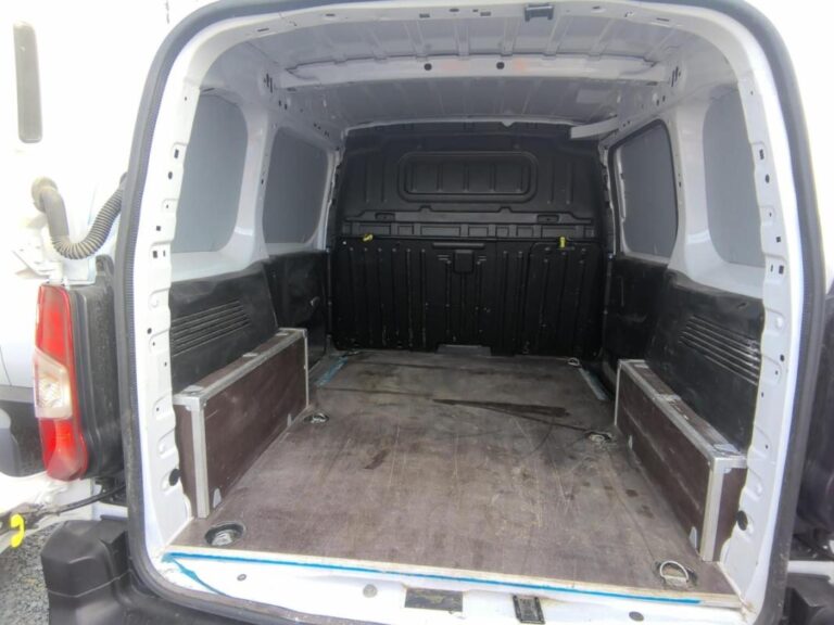 Citroën Berlingo Van III M 1000kg BHDi 100 S&S BVM6 PK PREM CO - Image 04 (July 22, 2026)