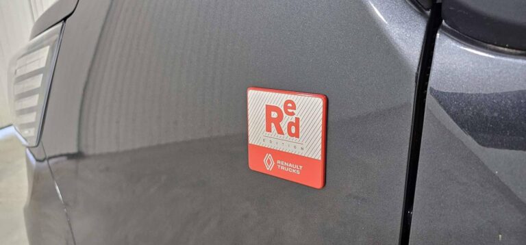 Renault Trafic CABINE APPROFONDIE CA BLUE DCI 170 BVA9 RED EDITION EXCLUSIVE - Image 05 (July 23, 2026)