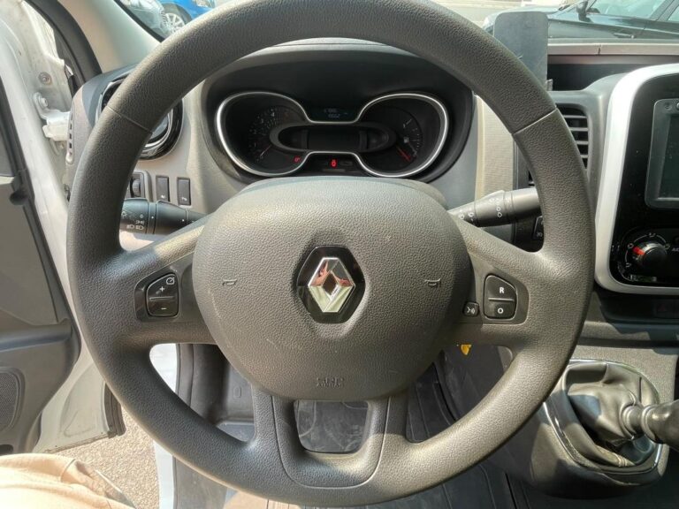 Renault Trafic 6 Places 1.6 dCi Chaîne – Garantie mois Reprise possible - Image 14 (July 25, 2026)