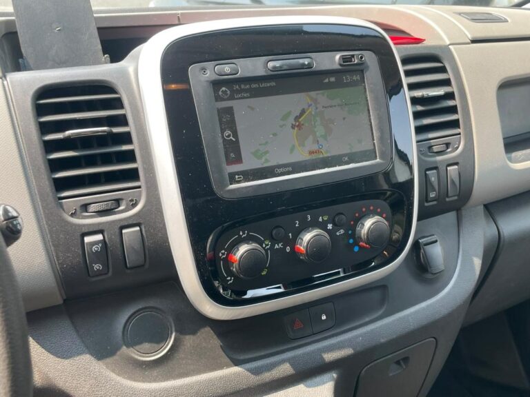 Renault Trafic 6 Places 1.6 dCi Chaîne – Garantie mois Reprise possible - Image 15 (July 25, 2026)