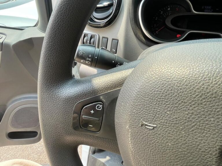 Renault Trafic 6 Places 1.6 dCi Chaîne – Garantie mois Reprise possible - Image 16 (July 25, 2026)