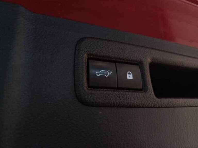 Lexus NX 300h 4WD Executive - Image 15 (July 26, 2026)