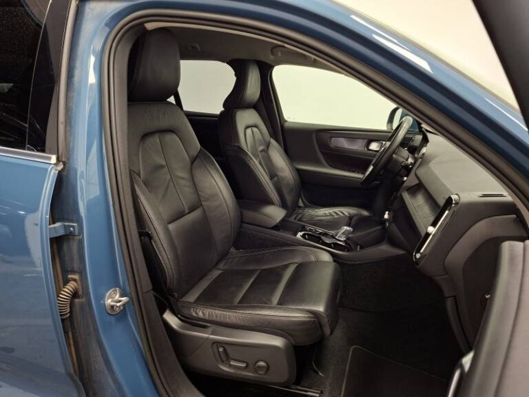 Volvo XC40 T5 Recharge 180+82 ch DCT7 Plus - Image 12 (July 26, 2026)