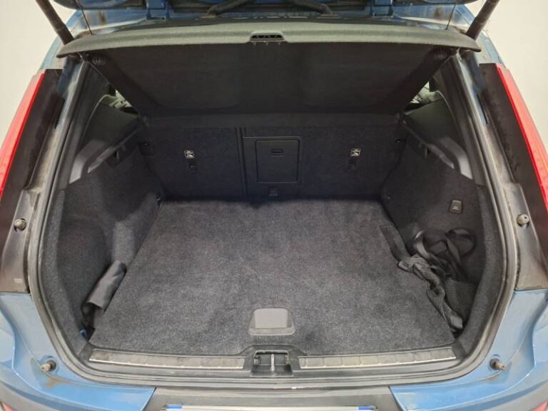 Volvo XC40 T5 Recharge 180+82 ch DCT7 Plus - Image 14 (July 26, 2026)