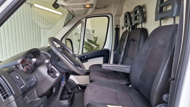 Citroën Jumper FOURGON TOLE 30 BLUEHDI 130 BVM6 BUSINESS - Image 05 (July 28, 2026)