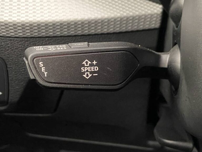 Audi Q2 30 TDI 116 S tronic 7 Design - Image 17 (July 29, 2026)