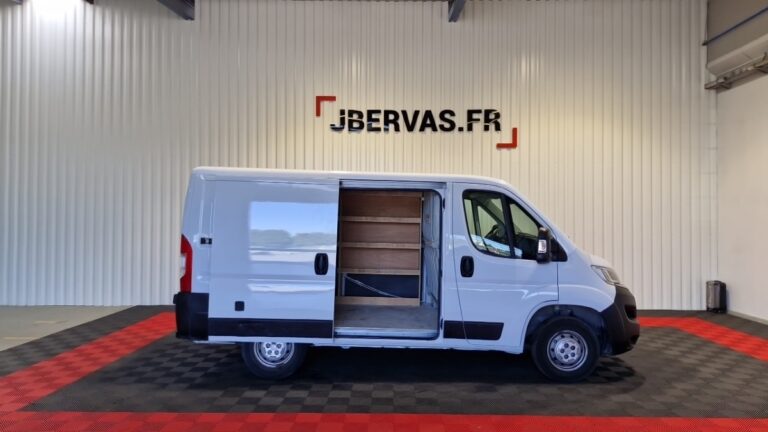 Citroën Jumper FOURGON TOLE 33 BLUEHDI 120 SS BVM6 DRIVER - Image 10 (July 30, 2026)