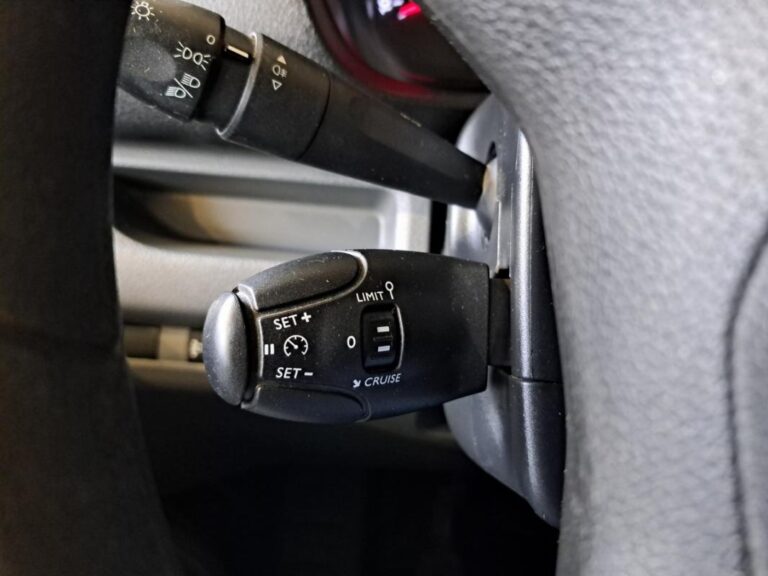 Peugeot Expert Combi STANDARD 1.6 BLUEHDI 115CH SS BVM6 - Image 12 (July 30, 2026)