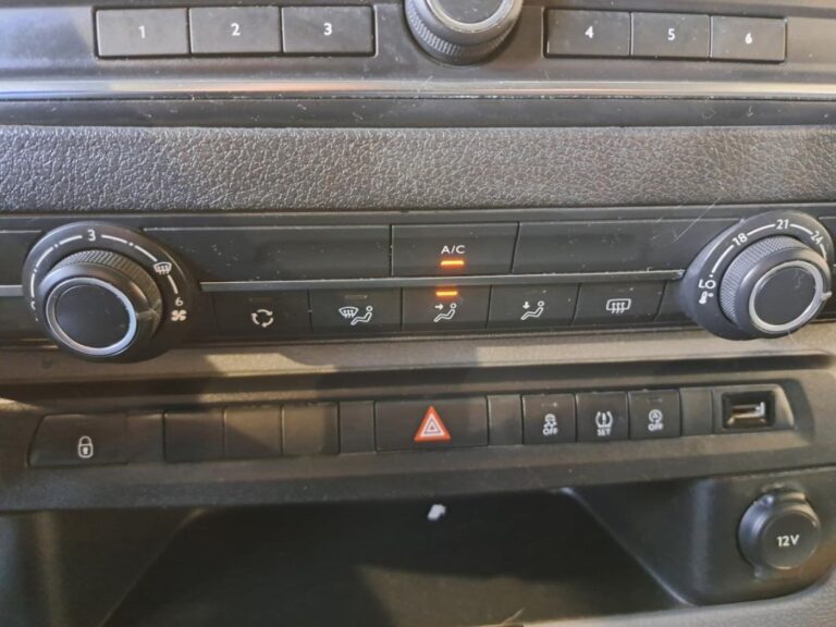 Peugeot Expert Combi STANDARD 1.6 BLUEHDI 115CH SS BVM6 - Image 13 (July 30, 2026)