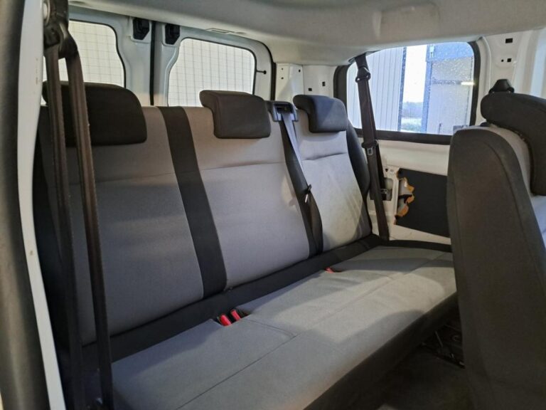 Peugeot Expert Combi STANDARD 1.6 BLUEHDI 115CH SS BVM6 - Image 07 (July 30, 2026)