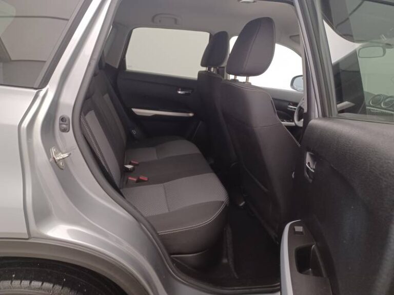 Suzuki Vitara 1.6 VVT Privilège - Image 15 (July 30, 2026)