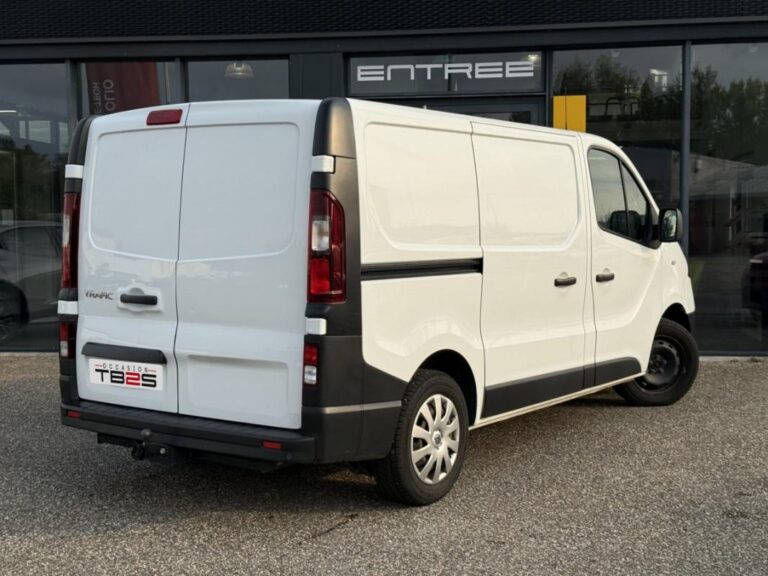 Renault Trafic III NV CA CF 1000 dCi 120 S&S / Attelage TVA récupérable 2ème main - Image 03 (July 31, 2026)