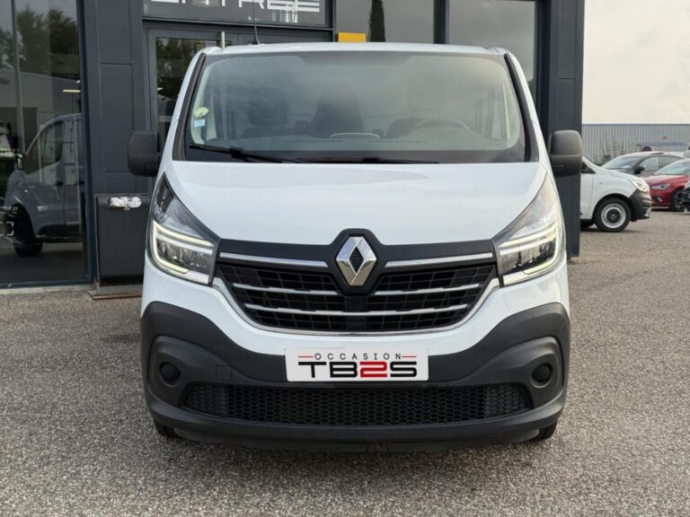 Renault Trafic III NV CA CF 1000 dCi 120 S&S / Attelage TVA récupérable 2ème main - Image 05 (July 31, 2026)