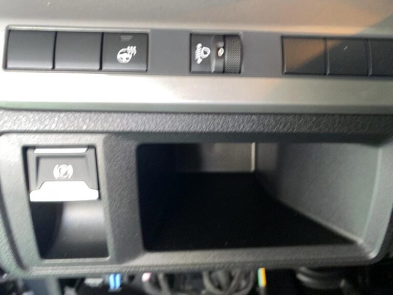 Fiat Scudo III XL Diesel 180 ch Automatique Cabine Approfondie - Image 11 (July 31, 2026)