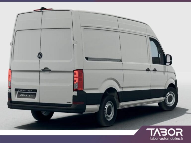 Volkswagen Crafter 35 177 AT8 4M 3Pl Cam - Image 04 (July 1, 2026)