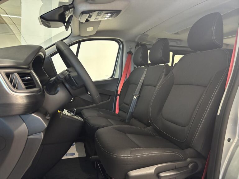 Renault Trafic III (2) COMBI L2 2.0 DCI 150 9PL BVA9 RED - Image 10 (July 1, 2026)