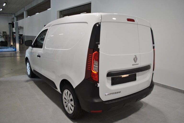 Renault Express II VAN 1.5 BLUE DCI 75 CONFORT - Image 04 (July 4, 2026)