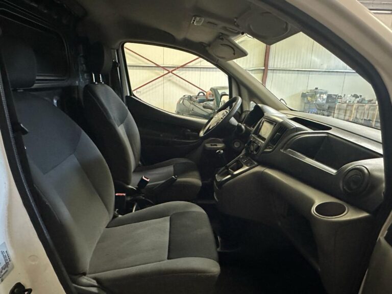 Nissan NV200 Fourgon 1.5 dCi FAP 90 cv - Image 09 (July 6, 2026)