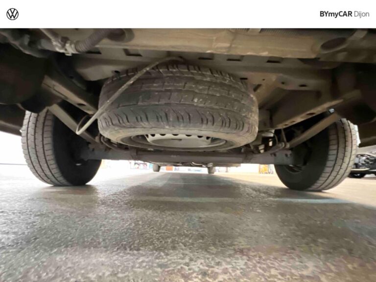 Volkswagen Crafter VAN 35 2.0 TDI 177 CH CAMION ATELIER - Image 15 (July 6, 2026)