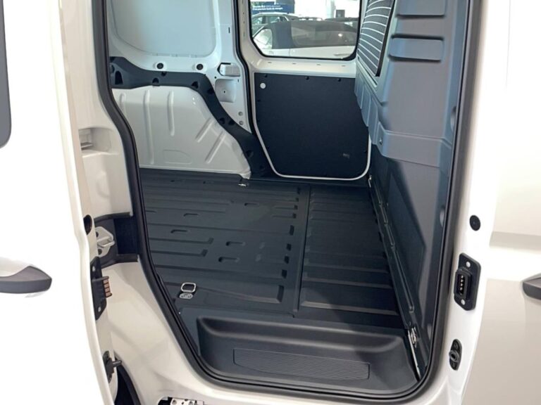 Volkswagen Caddy CARGO 2.0 TDI 102 BVM6 - Image 13 (July 6, 2026)