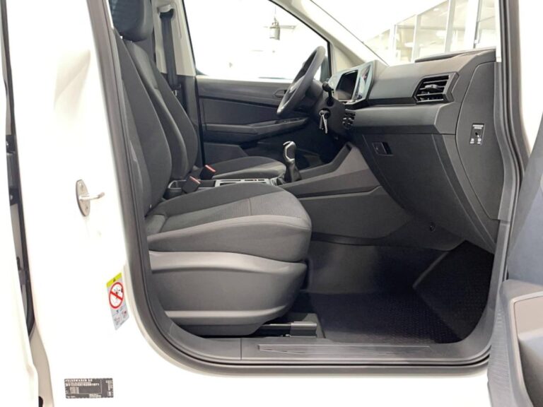 Volkswagen Caddy CARGO 2.0 TDI 102 BVM6 - Image 07 (July 6, 2026)