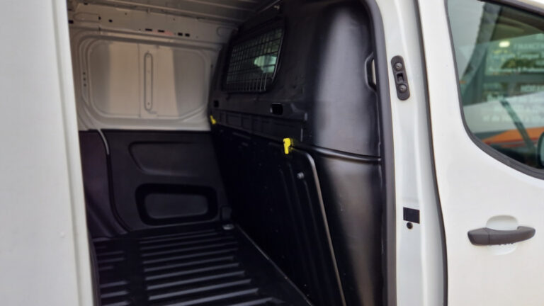 Citroën Berlingo Taille M BlueHDi 100 SetS BVM WORKER - Image 17 (July 6, 2026)