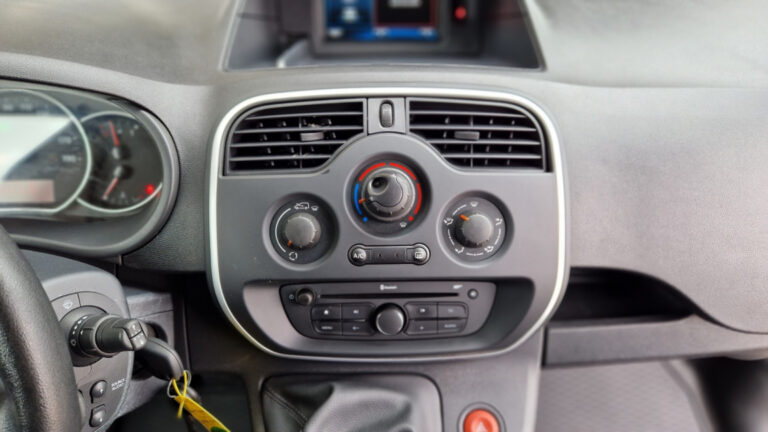 Renault Kangoo EXPRESS GRAND VOLUME MAXI 1.5 DCI 90 ENERGY CONFORT - Image 14 (July 6, 2026)