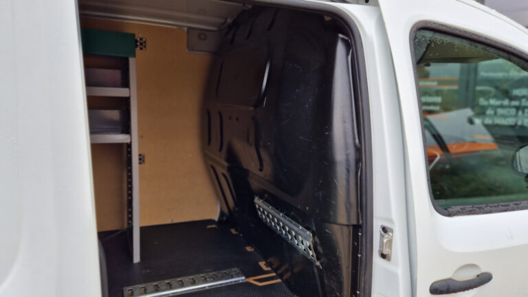 Renault Kangoo EXPRESS GRAND VOLUME MAXI 1.5 DCI 90 ENERGY CONFORT - Image 15 (July 6, 2026)