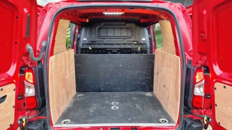 Citroën Berlingo Taille M BlueHDi 130 SetS EAT8 DRIVER - Image 20 (July 6, 2026)