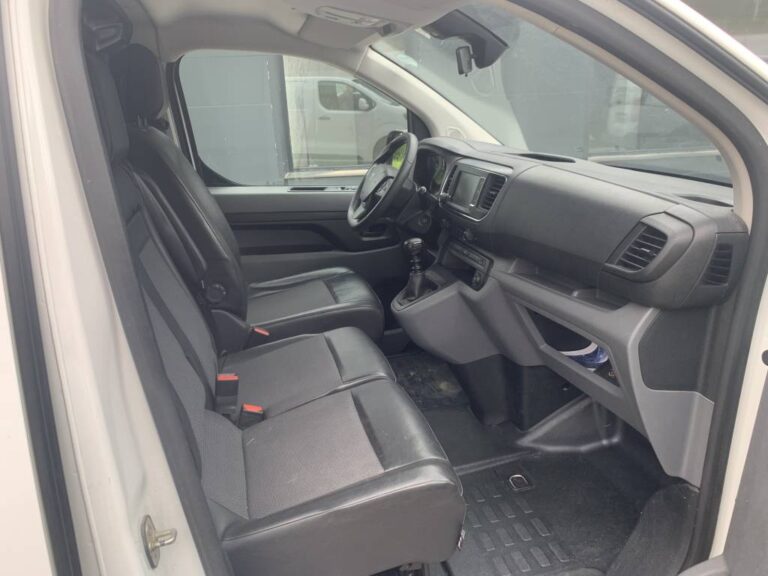 Peugeot Expert III 1.6 BlueHDi 115 S&S Standard Premium - Image 09 (July 6, 2026)