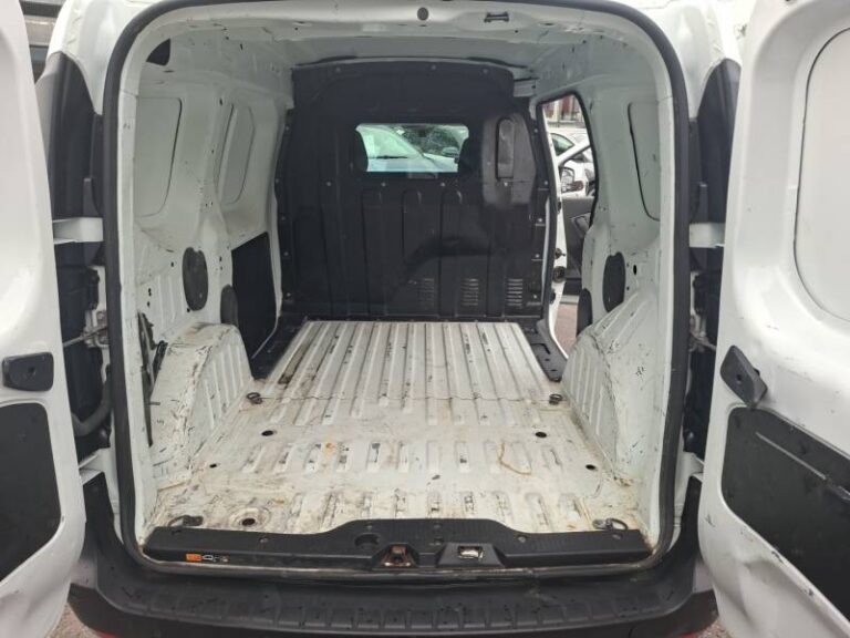 Renault Express (30) VAN BLUE DCI 75 – 22 CONFORT - Image 13 (July 6, 2026)