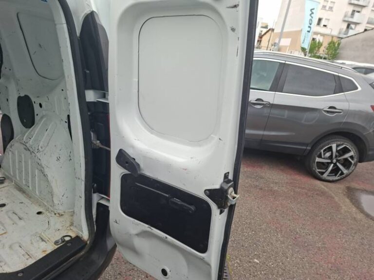 Renault Express (30) VAN BLUE DCI 75 – 22 CONFORT - Image 15 (July 6, 2026)
