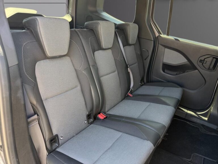 Renault Kangoo 1.5 BLUE DCI 115 TECHNO EDC - Image 09 (July 6, 2026)