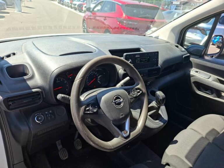 Opel Combo (30) CARGO 1.5 130 CH S/S STANDARD PACK CLIM - Image 11 (July 7, 2026)