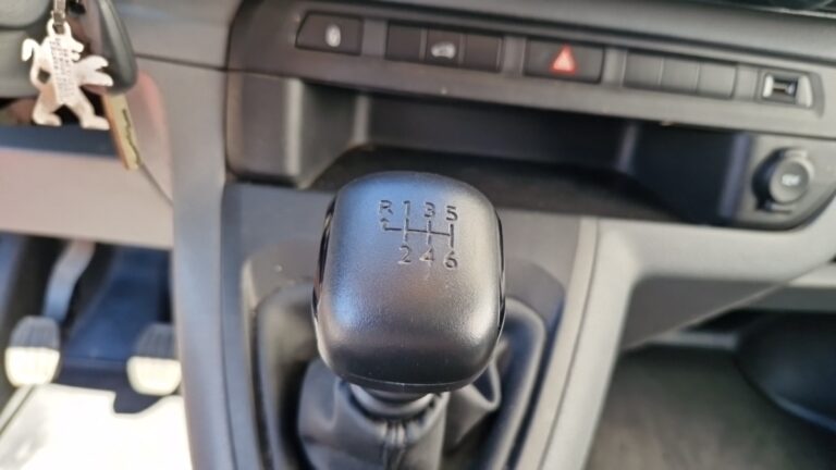 Peugeot Expert FOURGON tole standard 1.5 bluehdi 120 ss bvm6 asphalt - Image 12 (July 6, 2026)
