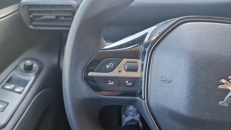 Peugeot Partner FOURGON LONG 950 KG BLUEHDI 130 SS BVM6 PREMIUM - Image 11 (July 6, 2026)