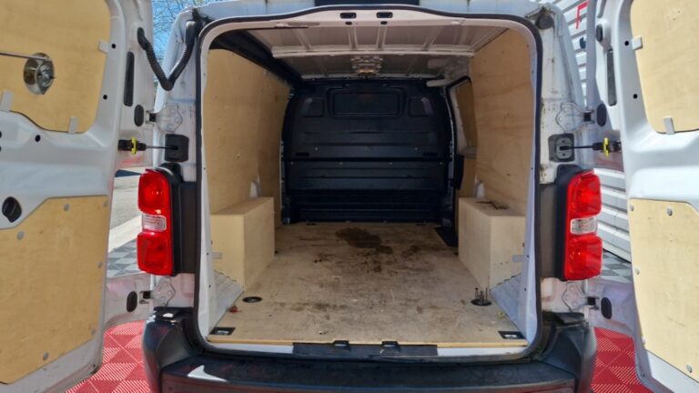 Peugeot Expert FOURGON tole long bluehdi 180 ss eat8 premium - Image 10 (July 6, 2026)