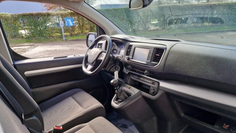 Peugeot Traveller BUSINESS STANDARD BLUEHDI 150CH SS BVM6 - Image 07 (July 6, 2026)