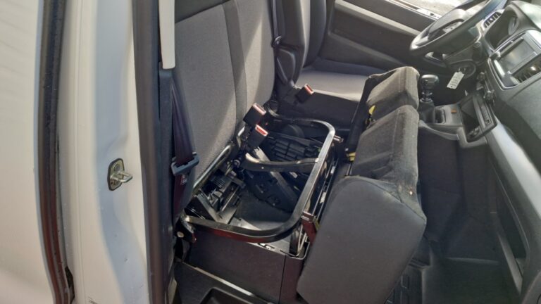 Peugeot Traveller BUSINESS STANDARD BLUEHDI 150CH SS BVM6 - Image 09 (July 6, 2026)