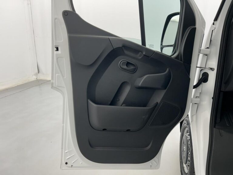 Renault Master Fg VUL FGN TRAC F3500 DCI 135 GRAND CONFORT 4p - Image 11 (July 6, 2026)