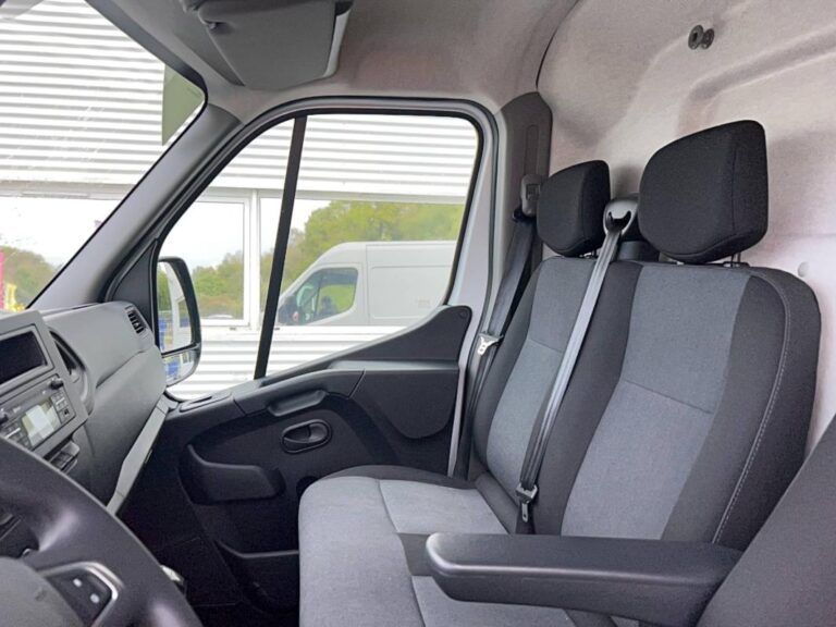 Renault Master Fg VUL FGN TRAC F3500 BLUE DCI 135 CONFORT 4p - Image 19 (July 6, 2026)