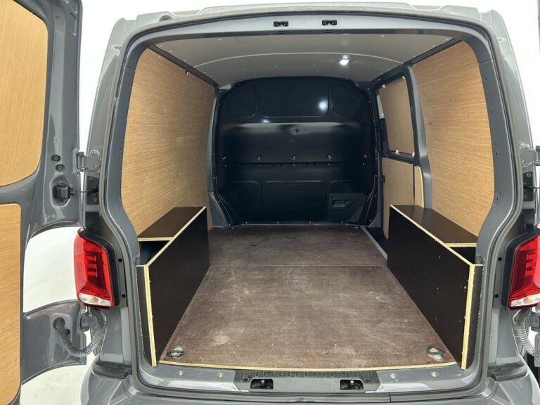 Volkswagen Transporter Fg VUL 2.8T 2.0 TDI 150ch Business DSG7 + Caméra de recul + GPS - Image 18 (July 6, 2026)
