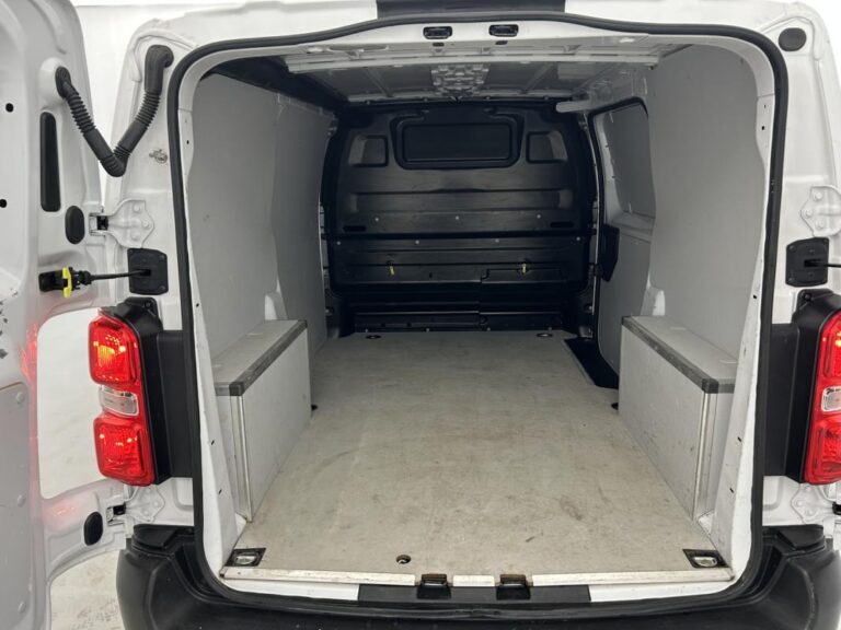 Peugeot Expert Fg VUL Standard 2.0 BlueHDi 180ch Asphalt EAT8 - Image 18 (July 6, 2026)