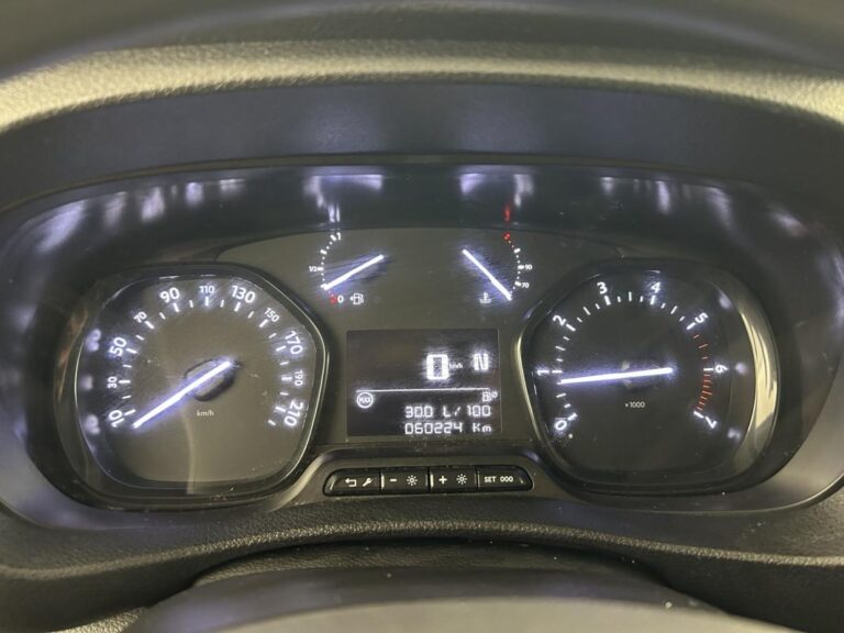 Peugeot Expert Fg VUL Standard 2.0 BlueHDi 180ch Asphalt EAT8 - Image 17 (July 6, 2026)