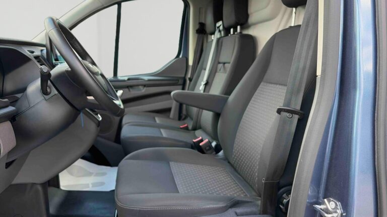 Ford Transit Custom FOURGON 340 2.0 ECOBLUE 130 BVA TREND BUSINESS - Image 11 (July 6, 2026)