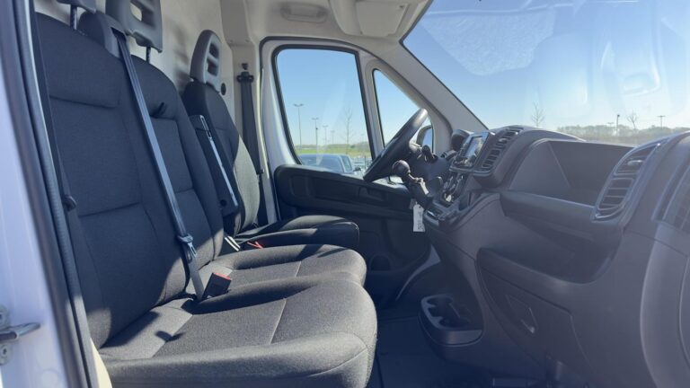 Fiat Ducato FOURGON FGN MH2 3.0T 120 CH S&S BVM6 - Image 12 (July 6, 2026)