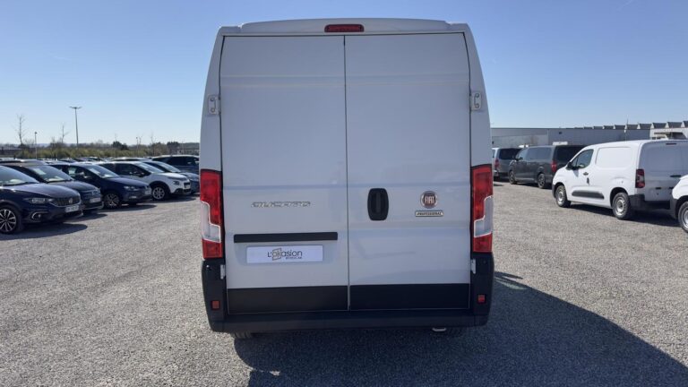 Fiat Ducato FOURGON FGN MH2 3.0T 120 CH S&S BVM6 - Image 04 (July 6, 2026)