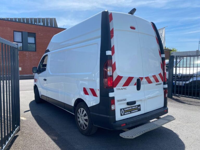 Renault Trafic GRD CONFOOT 2.0DCI 145 13.300€HT – CAMERA/CLIM/BLUETOOTH/RADARS AR - Image 13 (July 6, 2026)