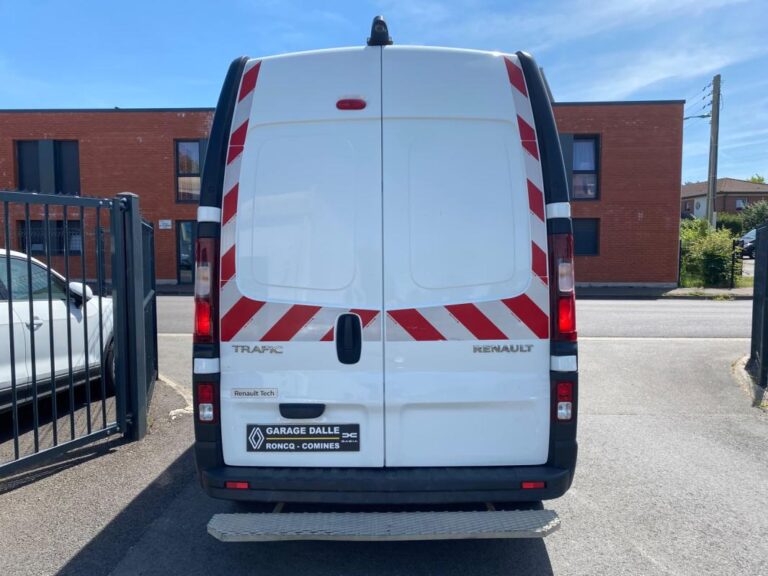 Renault Trafic GRD CONFOOT 2.0DCI 145 13.300€HT – CAMERA/CLIM/BLUETOOTH/RADARS AR - Image 14 (July 6, 2026)