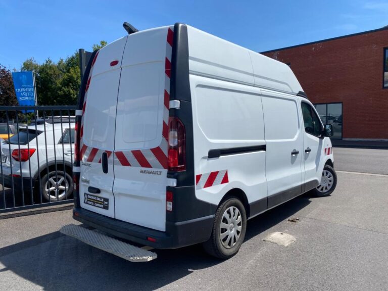 Renault Trafic GRD CONFOOT 2.0DCI 145 13.300€HT – CAMERA/CLIM/BLUETOOTH/RADARS AR - Image 15 (July 6, 2026)